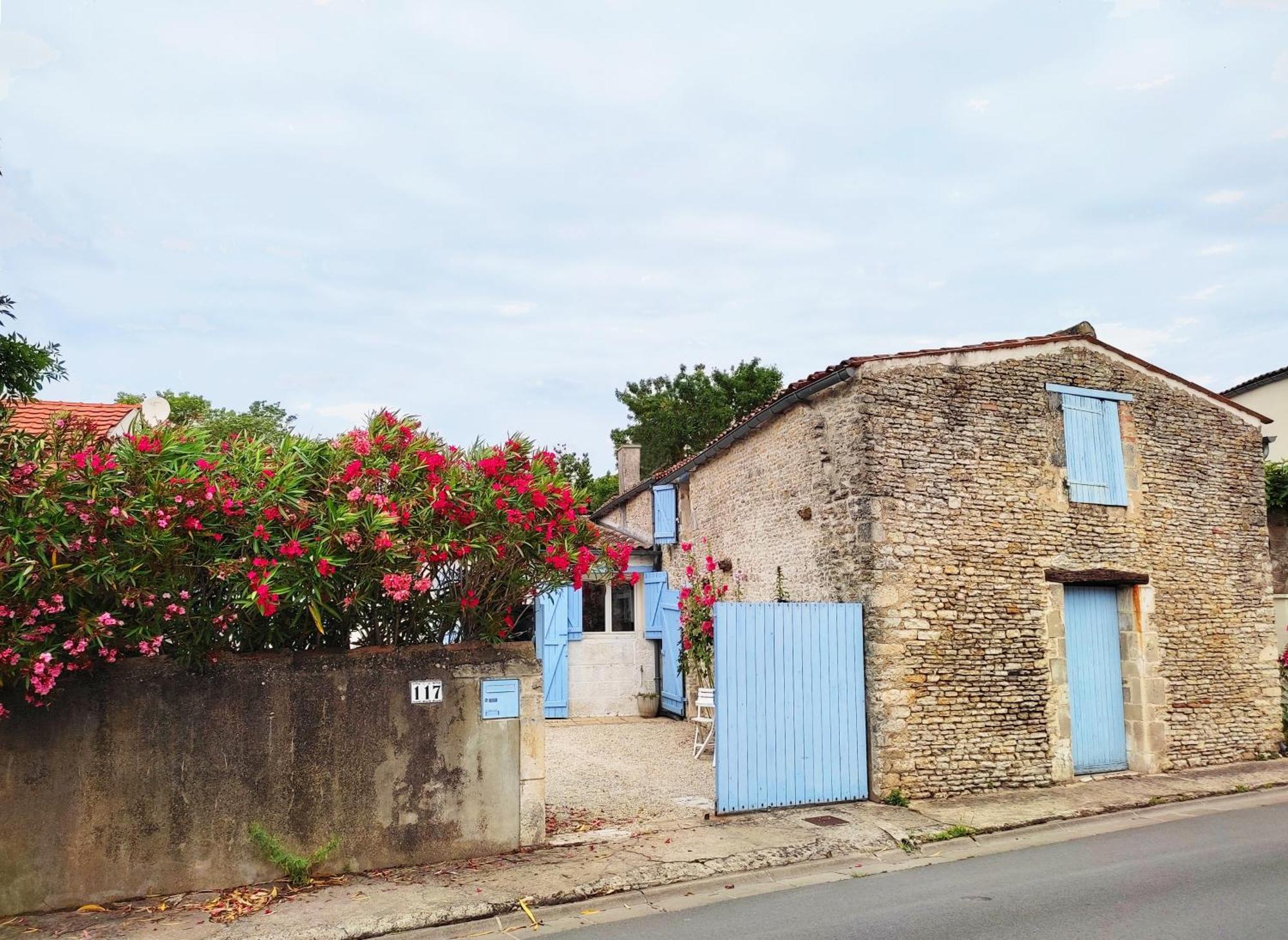 La Grange Bleue - Parking Prive - A 2Km De La Mer Saint-Georges-d'Oleron Exteriér fotografie